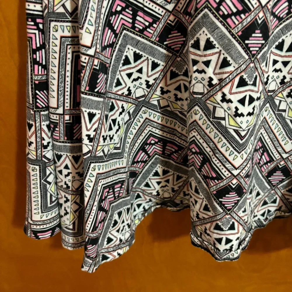 Pink Victoria Secret Geometric Print Circle Skirt Size Small‎